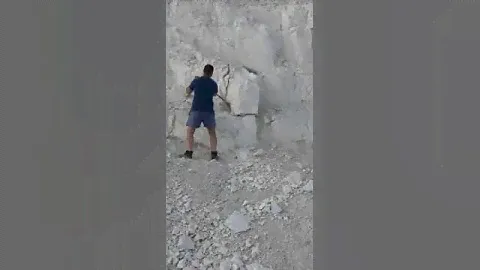 Добыча мела, небольшой кусочек мела для вас!